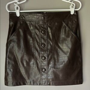 HOUSE OF HARLOW 1960 Women’s Vegan Leather Croc Print Mini Skirt